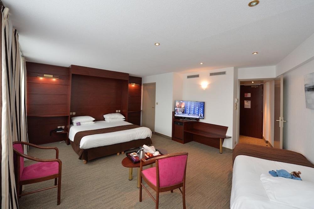 Mercure Le Port 4*